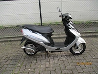 Peugeot - bromscooter - v-clic silver sport - scooter - afbeelding 8 van  11