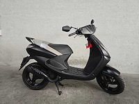 Peugeot - bromscooter - viva city - 45km uitvoering 81fsg8 - afbeelding 2 van  8