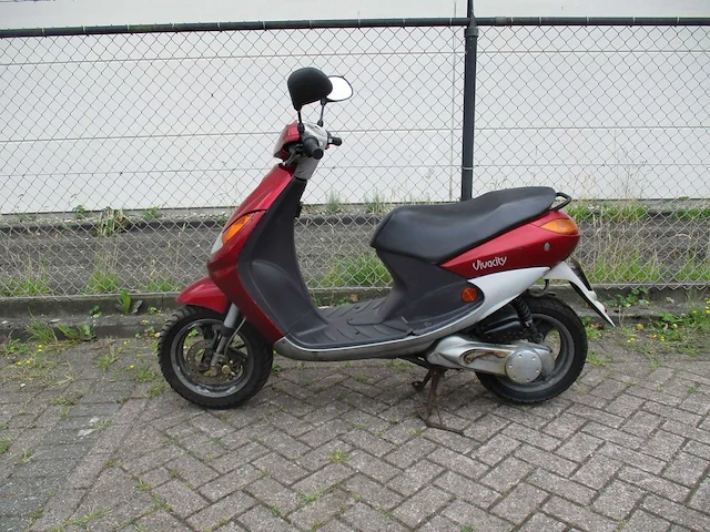 Peugeot - bromscooter - viva city 2 takt - scooter - afbeelding 1 van  11