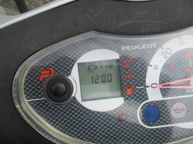 Peugeot - bromscooter - viva city basic - scooter - afbeelding 3 van  11