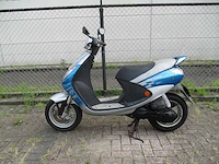 Peugeot - bromscooter - viva city basic - scooter - afbeelding 1 van  11