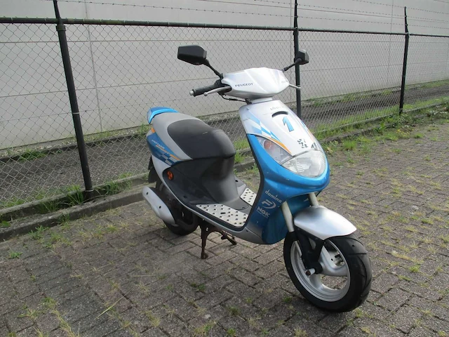 Peugeot - bromscooter - viva city basic - scooter - afbeelding 7 van  11