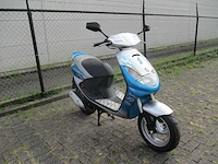 Peugeot - bromscooter - viva city basic - scooter - afbeelding 7 van  11