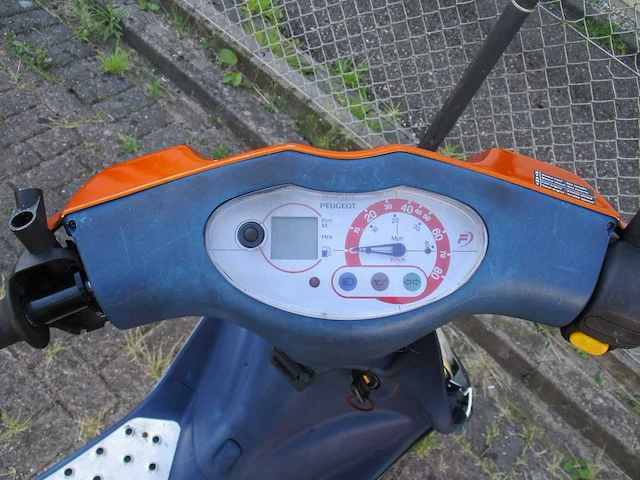 Peugeot - bromscooter - viva city sport line 2 takt - scooter - afbeelding 11 van  11