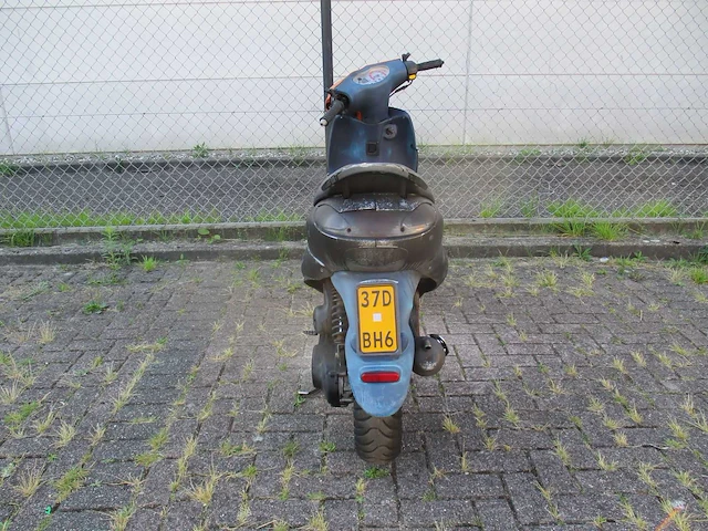Peugeot - bromscooter - viva city sport line 2 takt - scooter - afbeelding 8 van  11