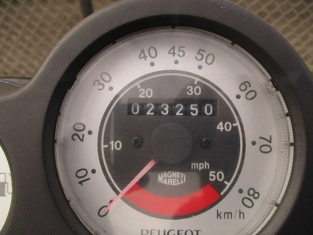 Peugeot - bromscooter 2 takt - speedfight2 a.c. - scooter - afbeelding 11 van  11