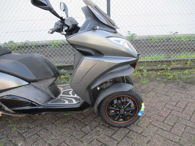 Peugeot - driewieler motorscooter - metropolis rs 400i - motorfiets - afbeelding 2 van  15