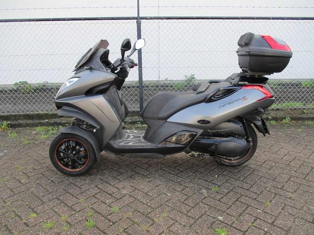 Peugeot - driewieler motorscooter - metropolis rs 400i - motorfiets - afbeelding 1 van  15