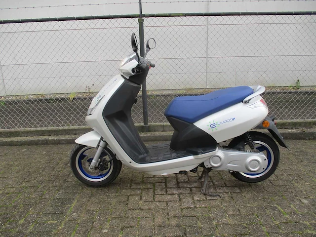Peugeot - e-bromscooter - new viva city - e-scooter - afbeelding 1 van  12