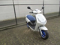 Peugeot - e-bromscooter - new viva city - e-scooter - afbeelding 8 van  12