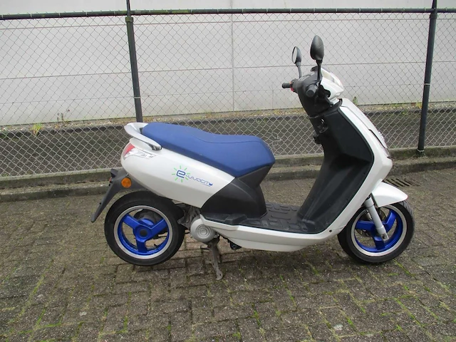 Peugeot - e-bromscooter - new viva city - e-scooter - afbeelding 9 van  12