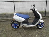 Peugeot - e-bromscooter - new viva city - e-scooter - afbeelding 9 van  12