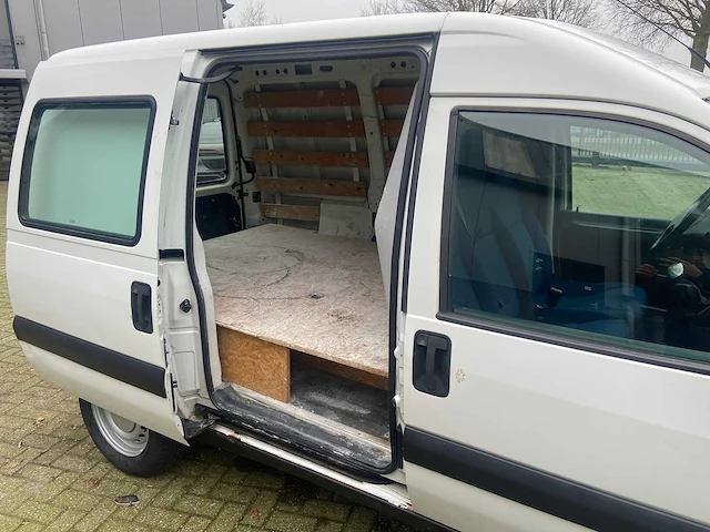 Peugeot - expert - 220c 1.9d avantage - car - afbeelding 9 van  20