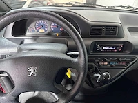 Peugeot - expert - 220c 2.0-16v 9 persoons- 30-pt-vt - afbeelding 2 van  17