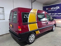 Peugeot - expert - 220c 2.0-16v 9 persoons- 30-pt-vt - afbeelding 13 van  17