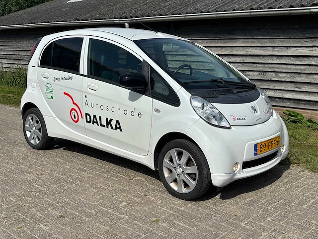 Peugeot - ion - active - car - 2011 - afbeelding 18 van  23