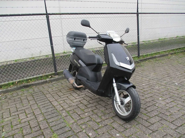 Peugeot - motorscooter - new viva city 125 - motorfiets - afbeelding 4 van  9