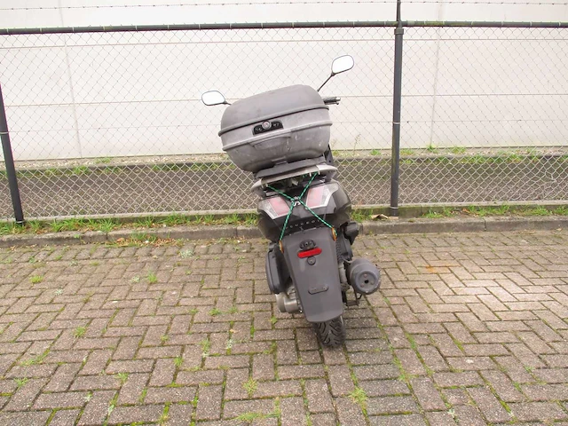 Peugeot - motorscooter - new viva city 125 - motorfiets - afbeelding 7 van  9