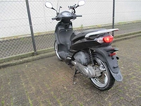 Peugeot - motorscooter - tweet 125 - motorfiets - afbeelding 2 van  11