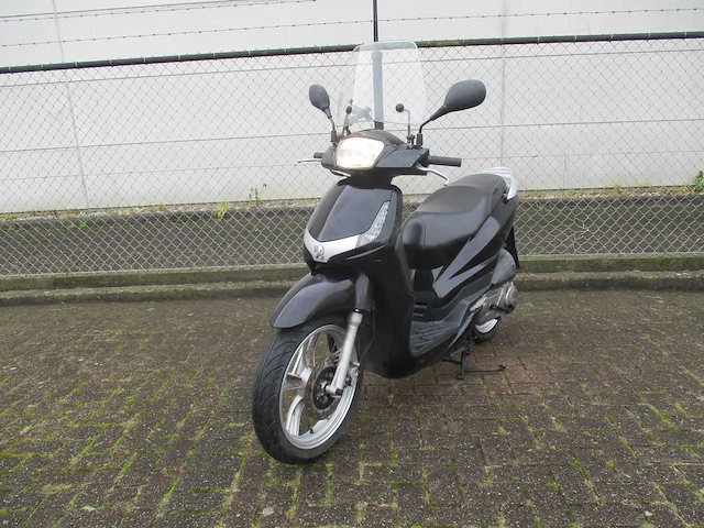 Peugeot - motorscooter - tweet 125 - motorfiets - afbeelding 4 van  11