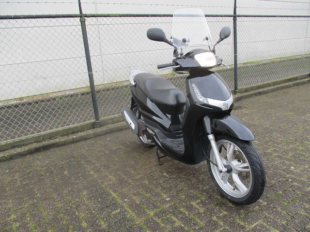 Peugeot - motorscooter - tweet 125 - motorfiets - afbeelding 7 van  11