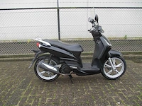 Peugeot - motorscooter - tweet 125 - motorfiets - afbeelding 8 van  11