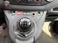 Peugeot - partner - 122 1.6 hdi l1 xr - bedrijfswagen - afbeelding 13 van  21