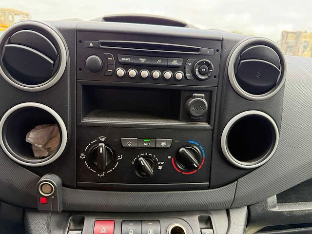 Peugeot - partner - 122 1.6 hdi l1 xr - bedrijfswagen - afbeelding 14 van  21