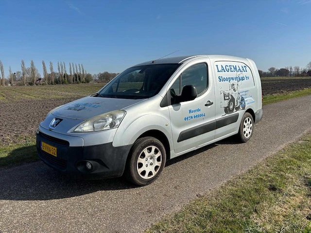 Peugeot - partner - 122 1.6 hdi l2xt pr+ - 6-vnn-32 - 2011 - afbeelding 1 van  12