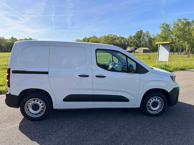 Peugeot - partner - 1.5 bluehdi 130 eat8 - v-73-djb - afbeelding 9 van  15