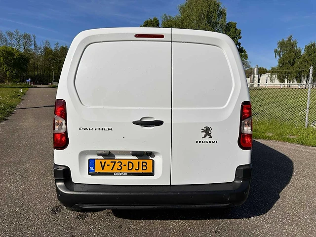 Peugeot - partner - 1.5 bluehdi 130 eat8 - v-73-djb - afbeelding 12 van  15