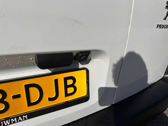 Peugeot - partner - 1.5 bluehdi 130 eat8 - v-73-djb - afbeelding 13 van  15