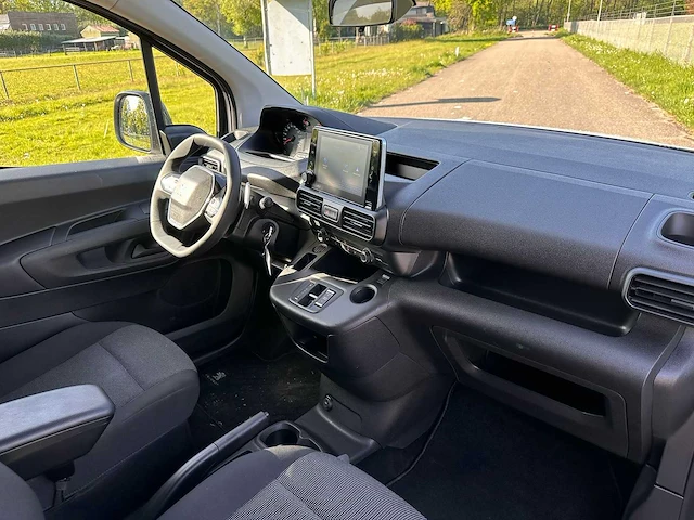 Peugeot - partner - 1.5 bluehdi 130 eat8 - v-73-djb - afbeelding 15 van  15