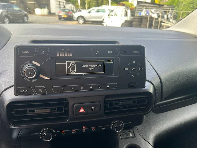 Peugeot - partner - 1.5 bluehdi pro - vbx-66-v - afbeelding 4 van  15