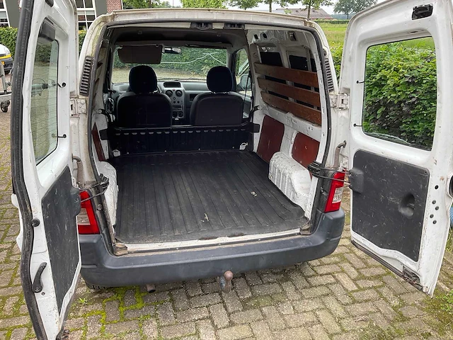 Peugeot - partner - 170c 1.6 hdi - bedrijfswagen - afbeelding 13 van  23