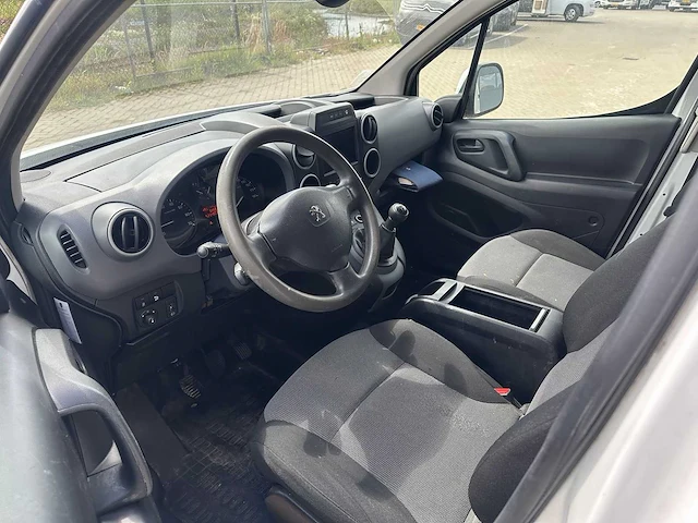 Peugeot - partner - 2017 - 120 1.6 bluehdi l1pp - bedrijfswagen - afbeelding 2 van  13
