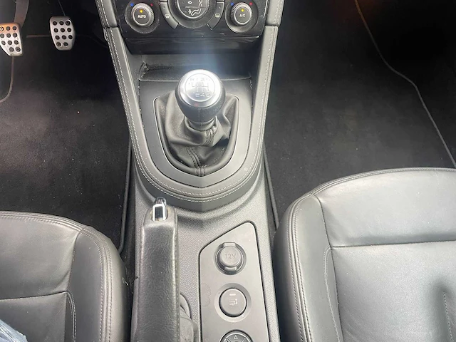 Peugeot - rcz - personenauto - 2013 - afbeelding 11 van  37