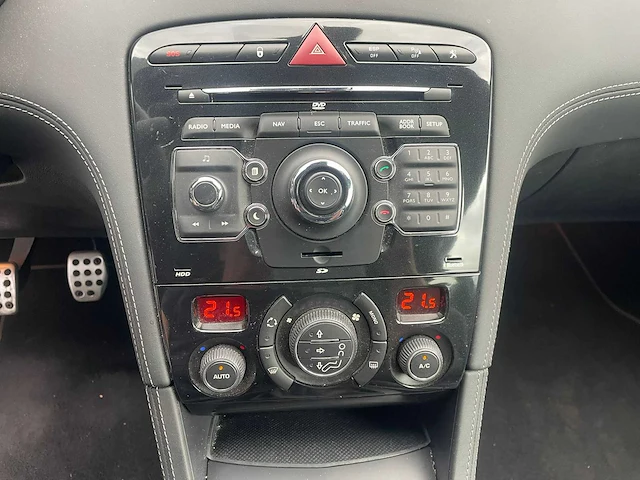 Peugeot - rcz - personenauto - 2013 - afbeelding 15 van  37