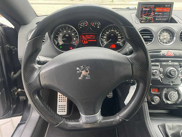 Peugeot - rcz - personenauto - 2013 - afbeelding 17 van  37