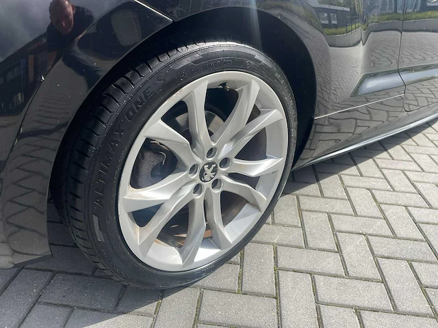 Peugeot - rcz - personenauto - 2013 - afbeelding 32 van  37