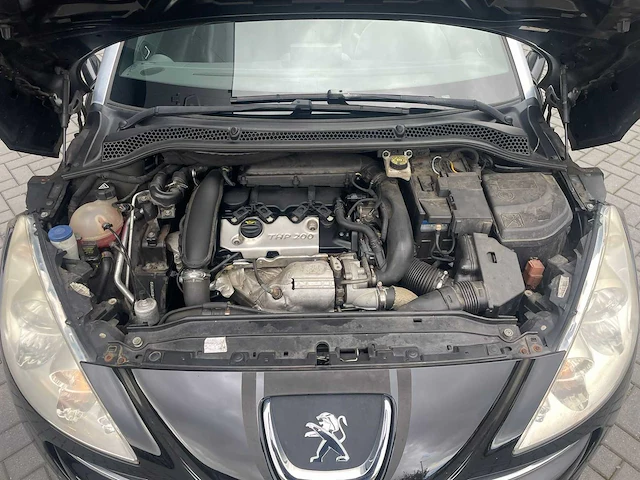 Peugeot - rcz - personenauto - 2013 - afbeelding 35 van  37