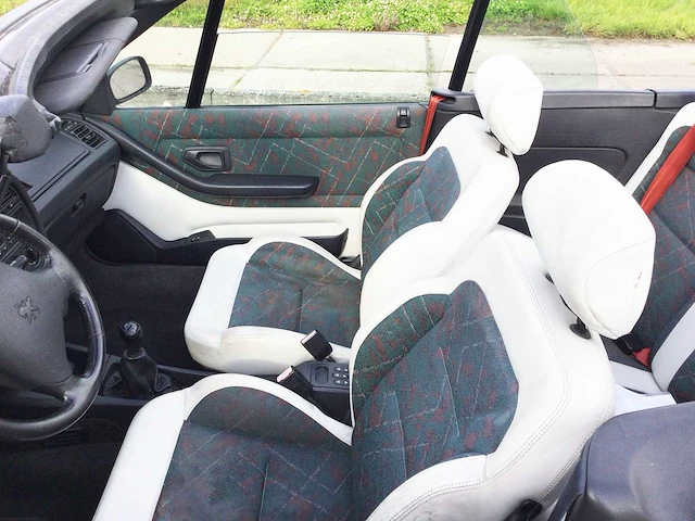 Peugeot - roland-garros cabrio - 306 - oldtimer - afbeelding 8 van  21