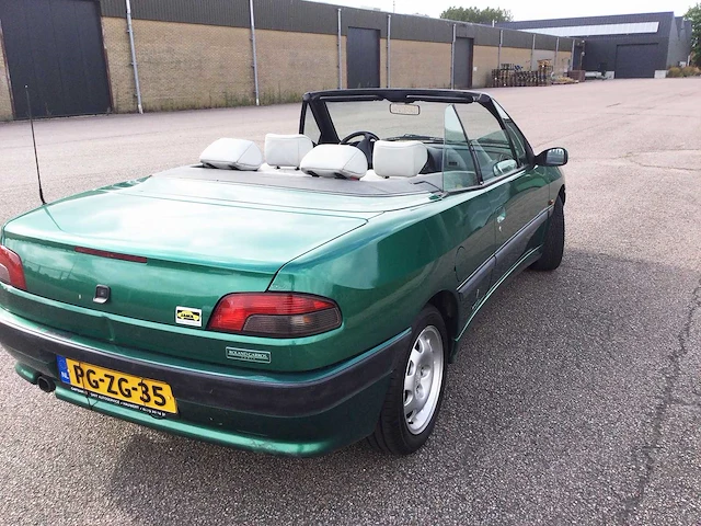 Peugeot - roland-garros cabrio - 306 - oldtimer - afbeelding 12 van  21