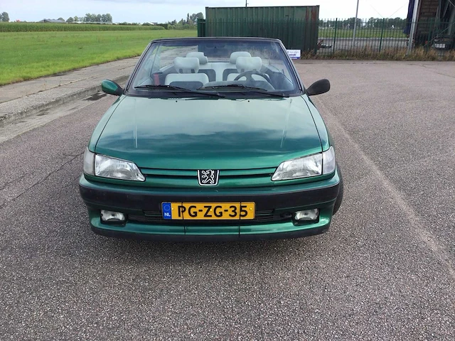 Peugeot - roland-garros cabrio - 306 - oldtimer - afbeelding 21 van  21