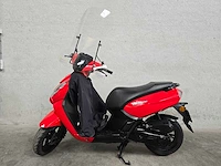 Peugeot - snorscooter - kisbee 4t - 25km uitvoering drf86r - afbeelding 1 van  8
