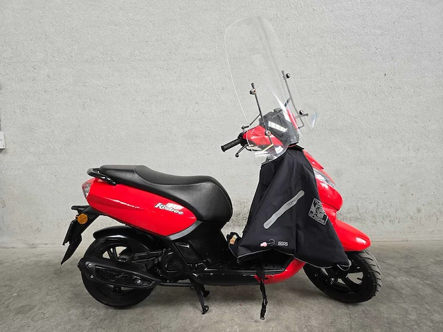 Peugeot - snorscooter - kisbee 4t - 25km uitvoering drf86r - afbeelding 2 van  8