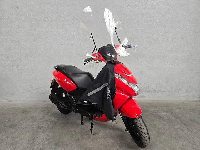 Peugeot - snorscooter - kisbee 4t - 25km uitvoering drf86r - afbeelding 5 van  8