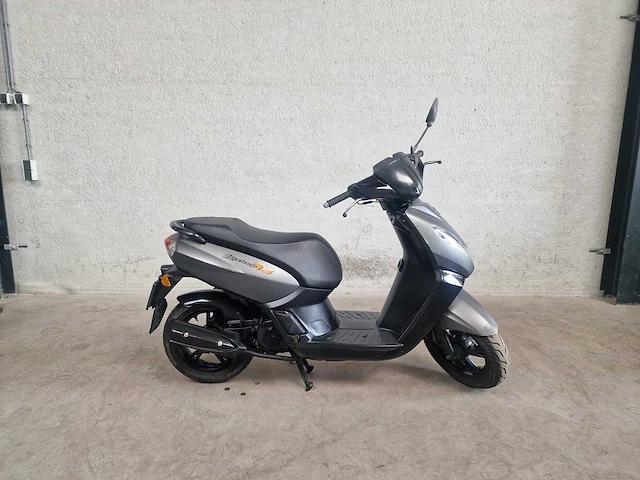 Peugeot - snorscooter - kisbee 4t - 25km uitvoering f367vh - afbeelding 2 van  7