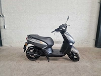 Peugeot - snorscooter - kisbee 4t - 25km uitvoering f367vh - afbeelding 2 van  7