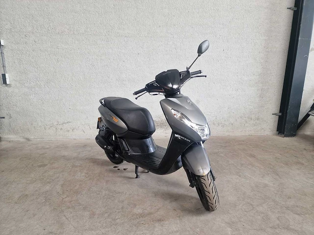 Peugeot - snorscooter - kisbee 4t - 25km uitvoering f367vh - afbeelding 4 van  7
